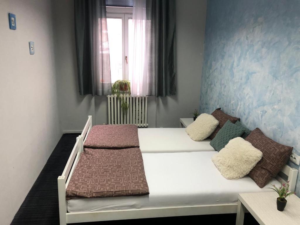 Spacious Tuzlaks Apartments Sarajevo Ferhadija Zewnętrze zdjęcie